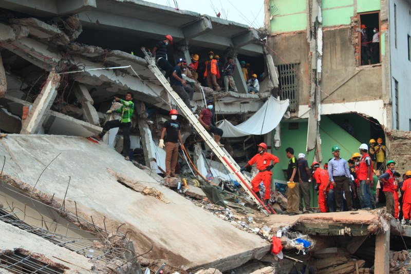 2013_savar_building_collapse02.jpg