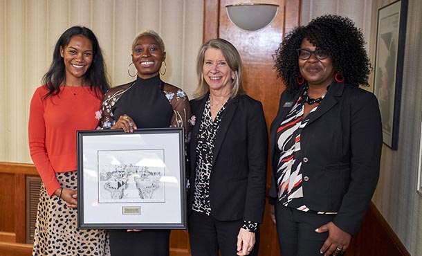 Quinta Warren wins Schreyer Honors College Outstanding Scholar Alumni Award